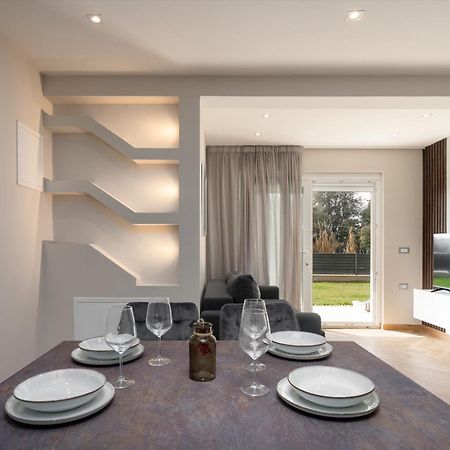 Larum Apartmens เวอร์ซาร์ ภายนอก รูปภาพ