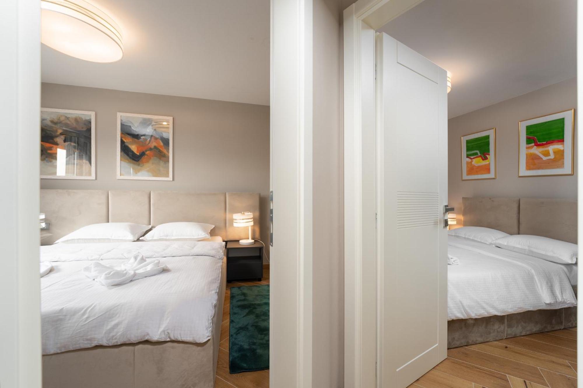 Larum Apartmens เวอร์ซาร์ ภายนอก รูปภาพ