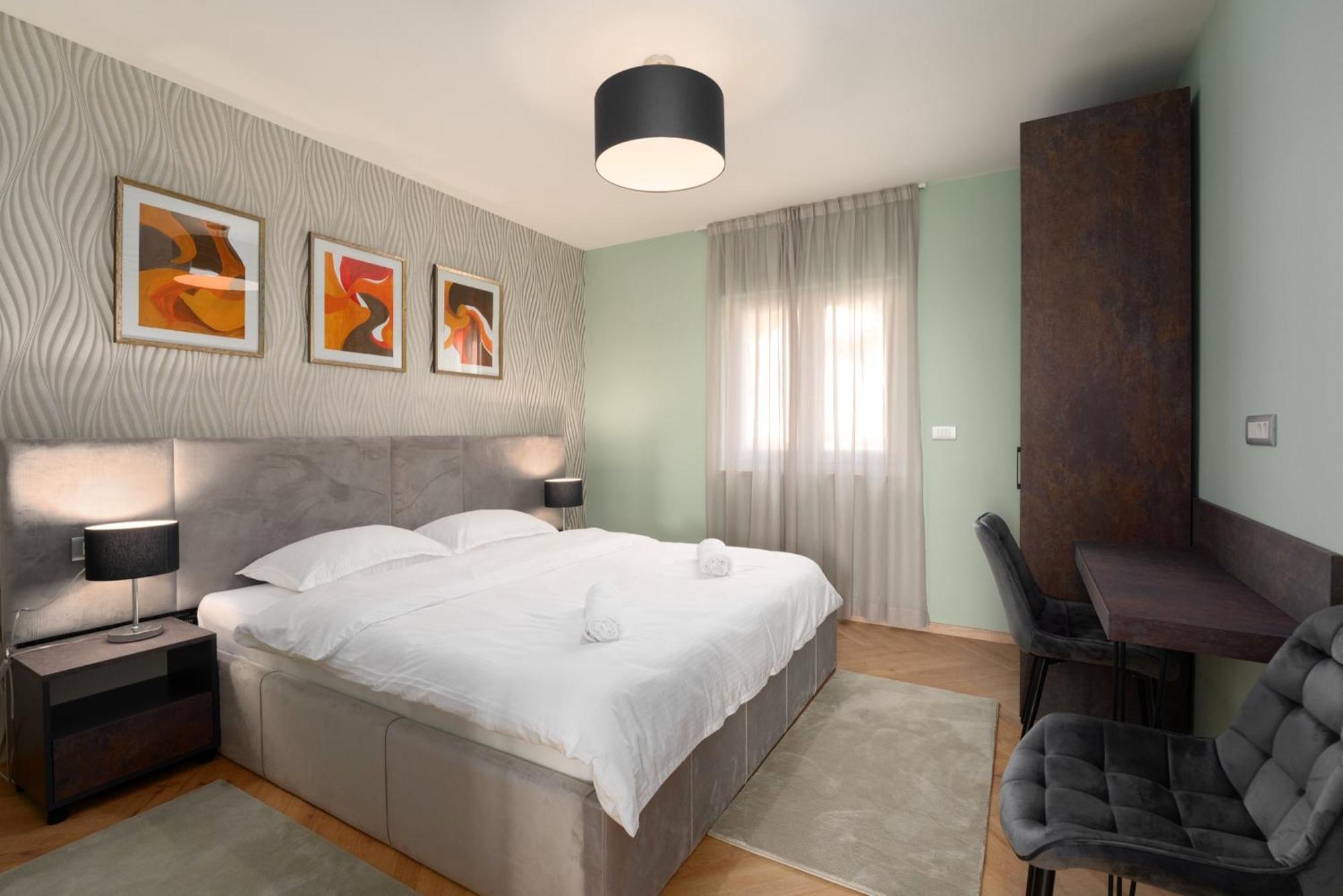 Larum Apartmens เวอร์ซาร์ ภายนอก รูปภาพ