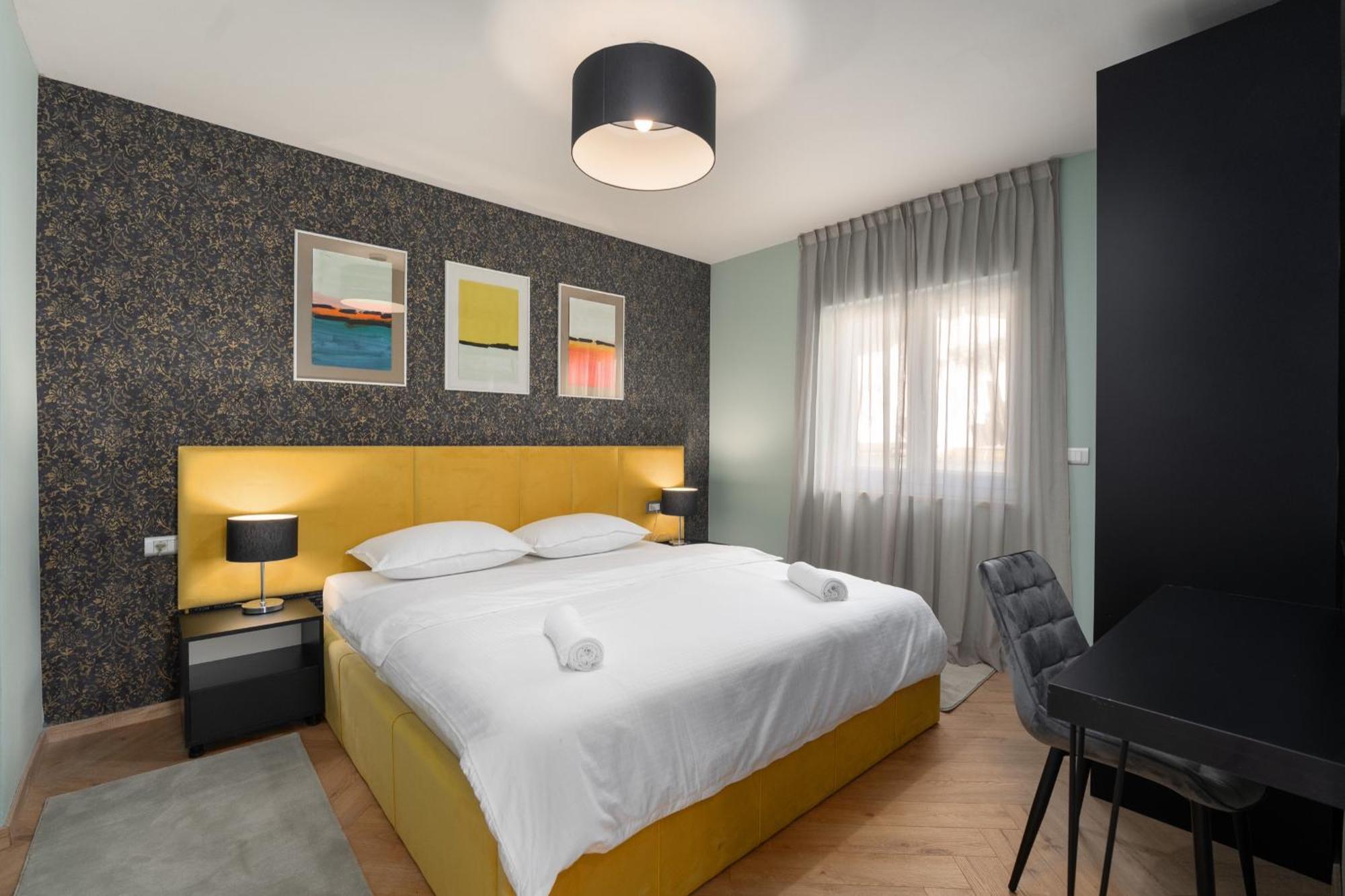 Larum Apartmens เวอร์ซาร์ ภายนอก รูปภาพ